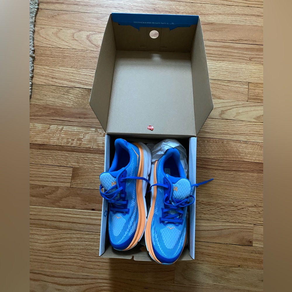 NEW IN BOX never worn HOKA kids Clifton.